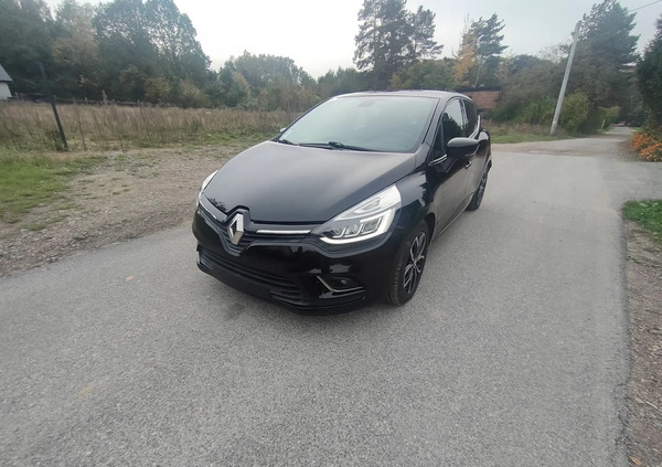 Renault Clio cena 35500 przebieg: 89000, rok produkcji 2016 z Świecie małe 37